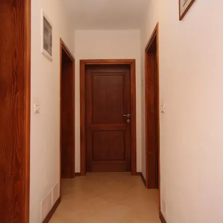 With A Parking Space Novigrad - 7142 Apartman *
