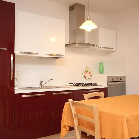 With A Parking Space Novigrad - 7142 *