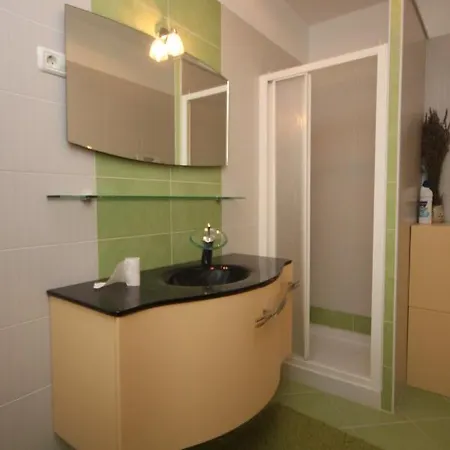 With A Parking Space Novigrad - 7142 Apartman *