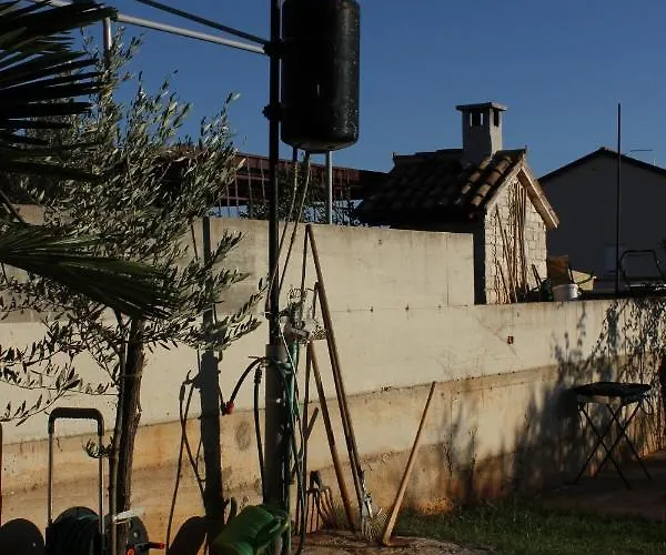 With A Parking Space Novigrad - 7142 Διαμέρισμα Novigrad Istria