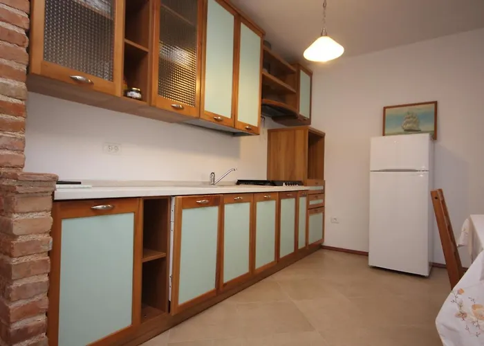 With A Parking Space Novigrad - 7142 *