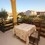 Appartement With A Parking Space Novigrad - 7142